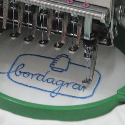 maq2uina bordando logo